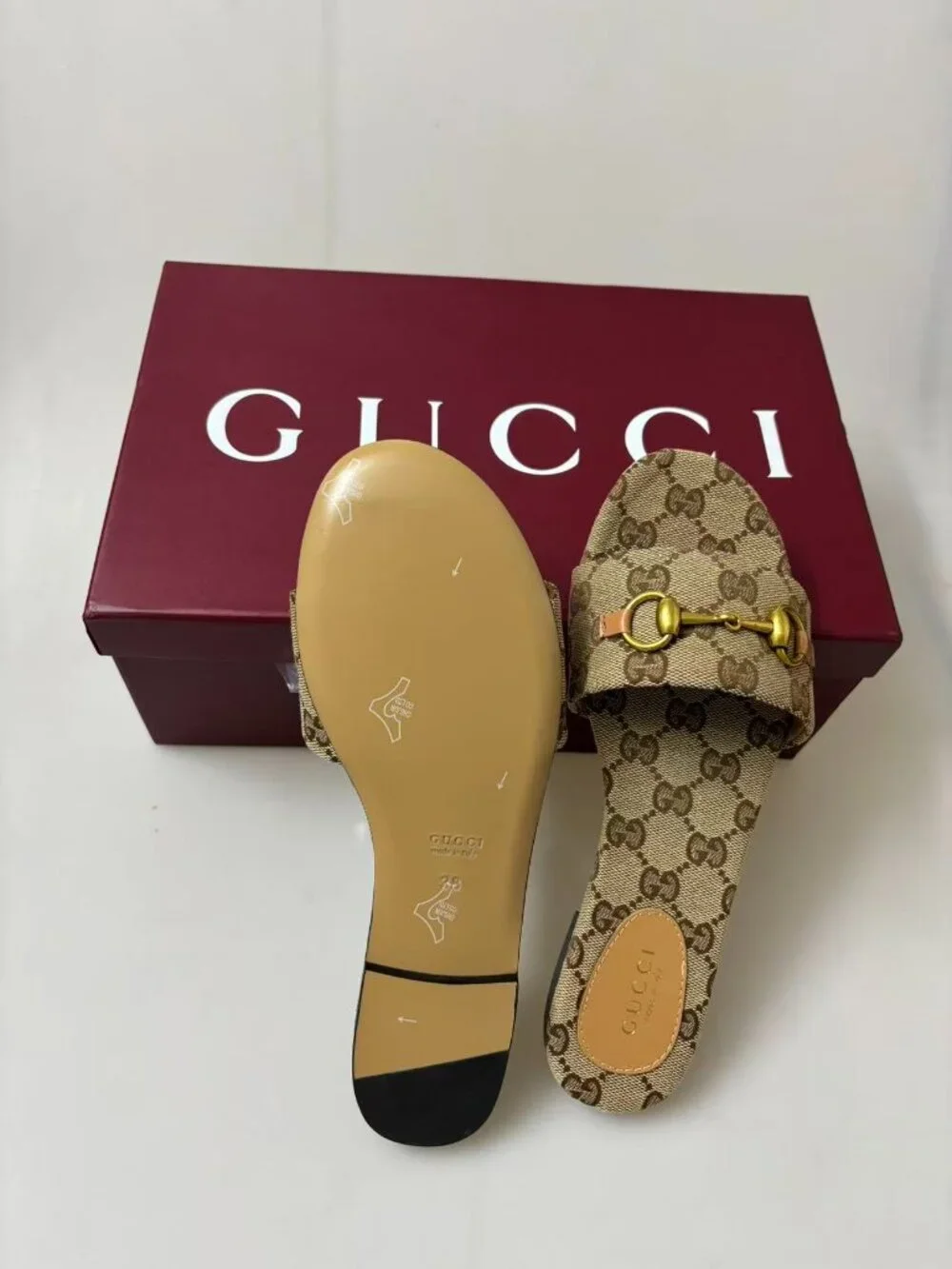 Gucci Women's slide sandal with Horsebit